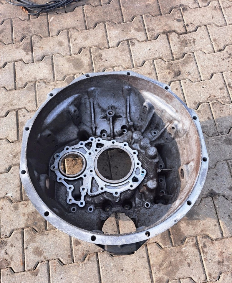 ZF BUDOWA SKRZYNI BIEGÓW ZF PRZÓD 16s2220 16s2221 MANUAL - 变速箱及其零件:图5 ZF BUDOWA SKRZYNI BIEGÓW ZF PRZÓD 16s2220 16s2221 MANUAL - 变速箱及其零件:图5