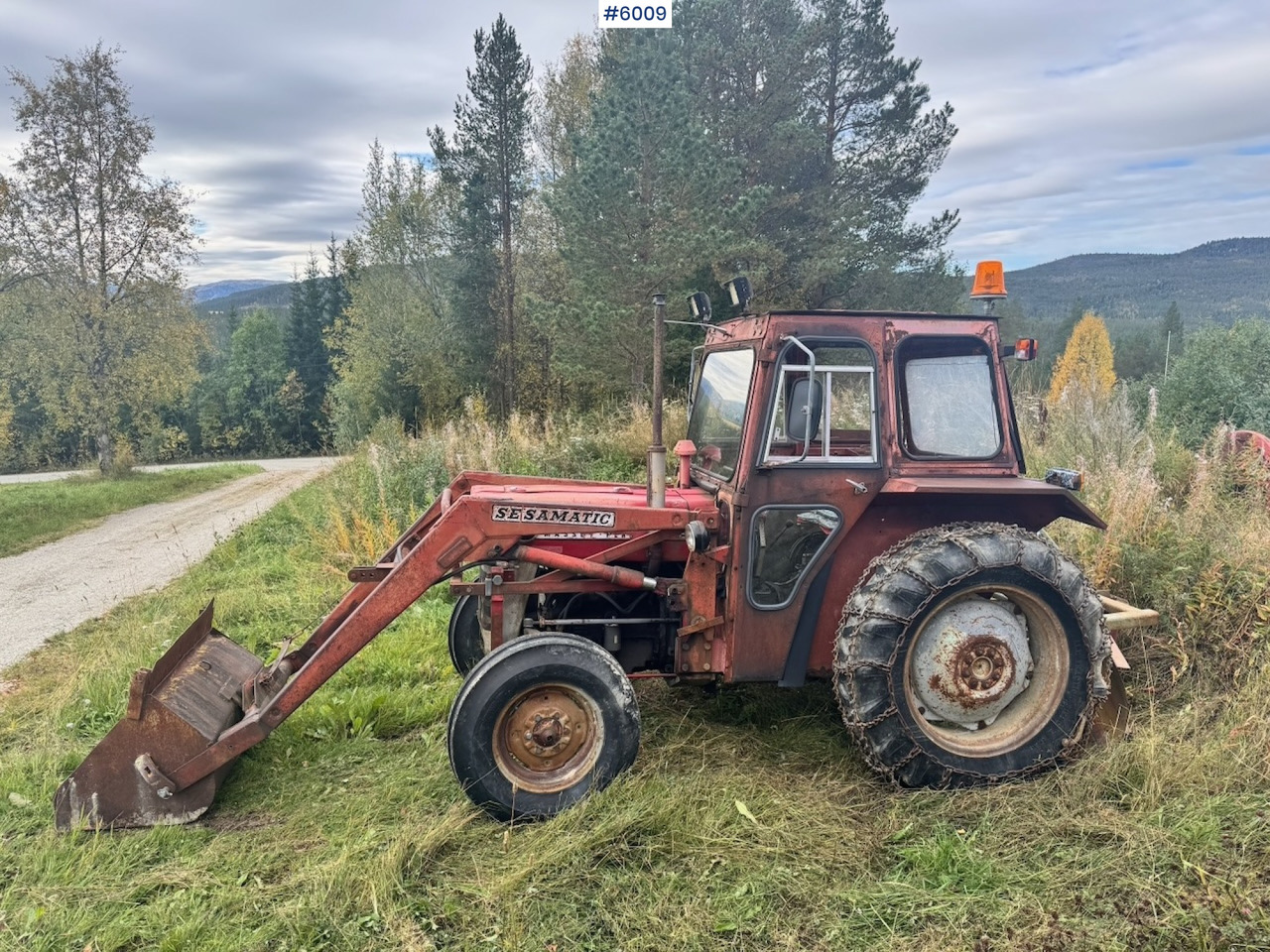 1971 Massey-Ferguson 135 incl. front loader, bucket, rear scraper, and log splitter/firewood machine - 拖拉机:图4 1971 Massey-Ferguson 135 incl. front loader, bucket, rear scraper, and log splitter/firewood machine - 拖拉机:图4