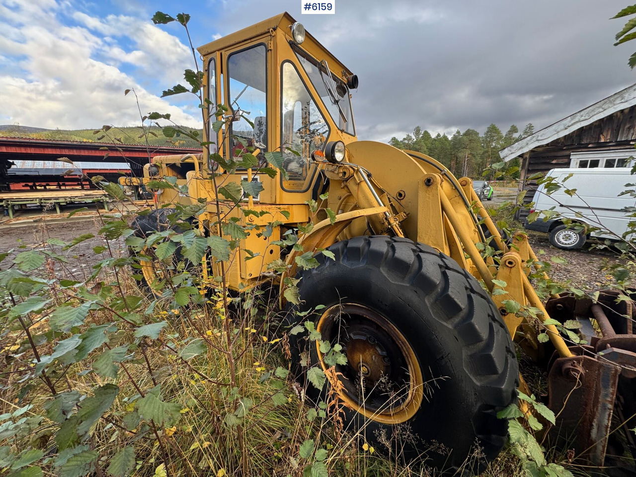 1973 Caterpillar 950 wheel loader w/ forks, toothed bucket and timber grapple! Only 3,700 hours. - 轮式装载机:图3 1973 Caterpillar 950 wheel loader w/ forks, toothed bucket and timber grapple! Only 3,700 hours. - 轮式装载机:图3