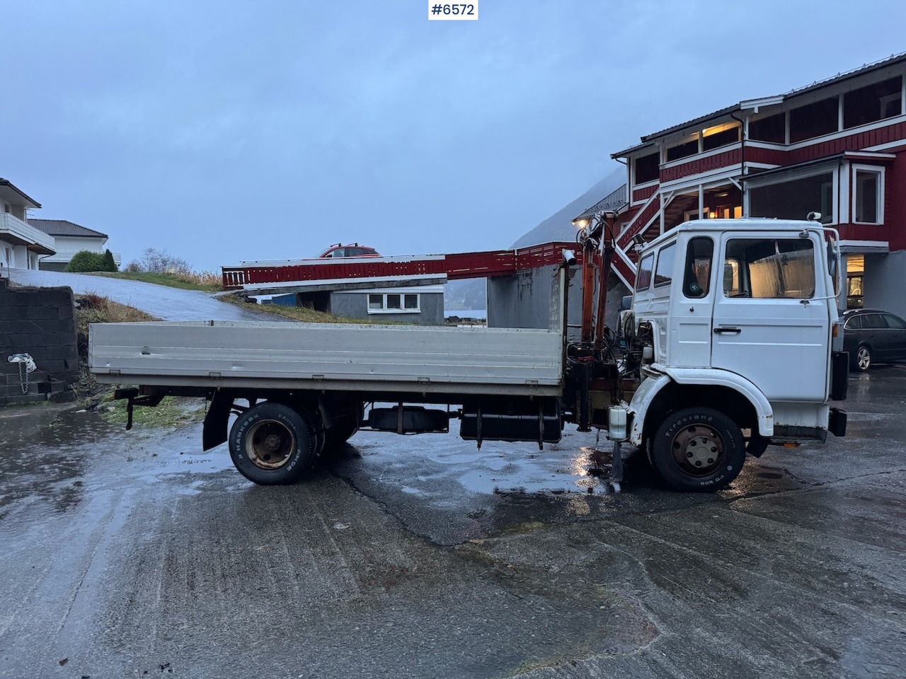 1980 Volvo F408 Turbo 6 4x2 w/ crane - 栏板式/ 平板卡车, 起重车:图1 1980 Volvo F408 Turbo 6 4x2 w/ crane - 栏板式/ 平板卡车, 起重车:图1