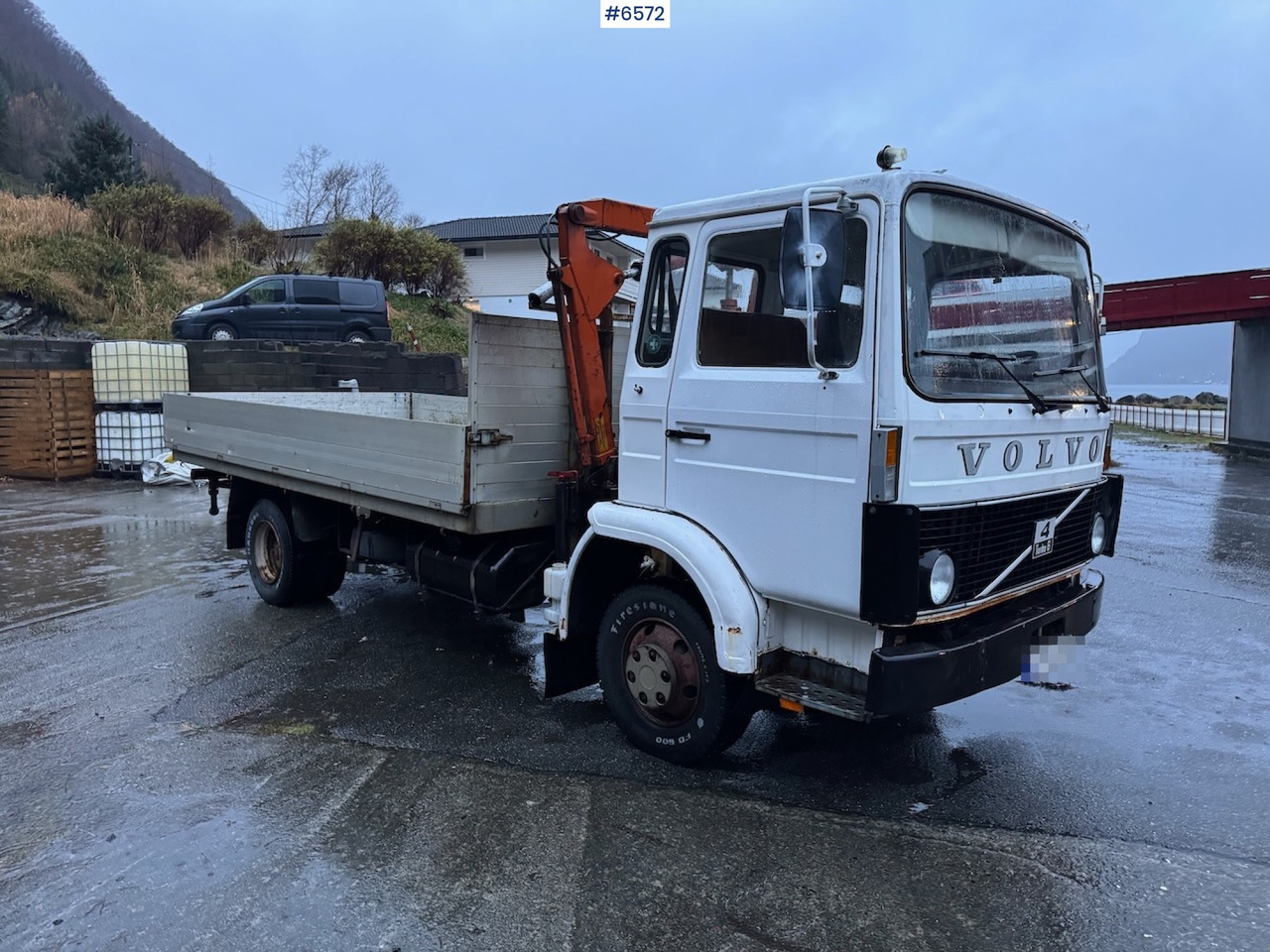 1980 Volvo F408 Turbo 6 4x2 w/ crane - 栏板式/ 平板卡车, 起重车:图2 1980 Volvo F408 Turbo 6 4x2 w/ crane - 栏板式/ 平板卡车, 起重车:图2