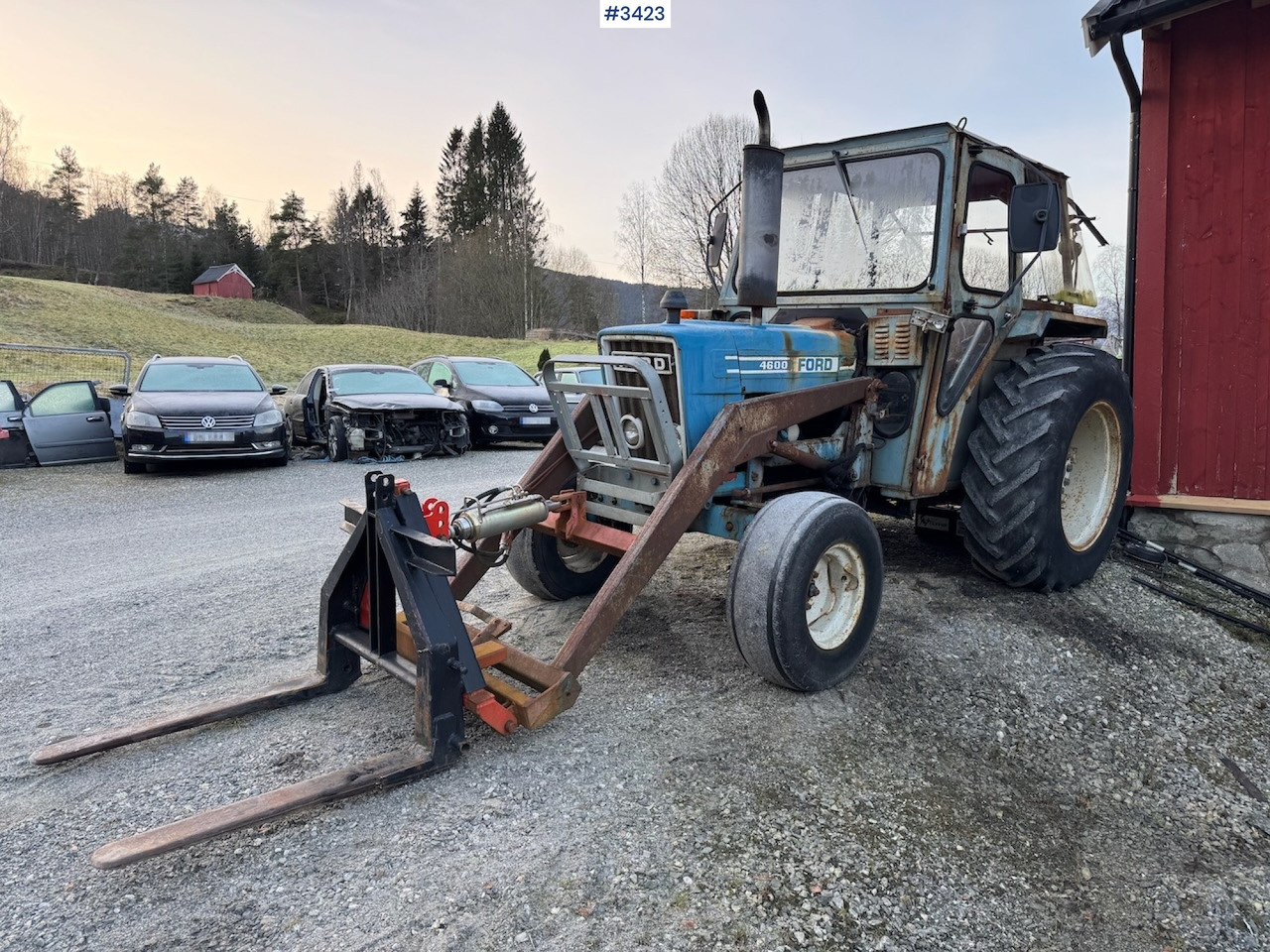1981 Ford 4600 w/front loader, bucket and pallet fork. - 拖拉机:图2 1981 Ford 4600 w/front loader, bucket and pallet fork. - 拖拉机:图2