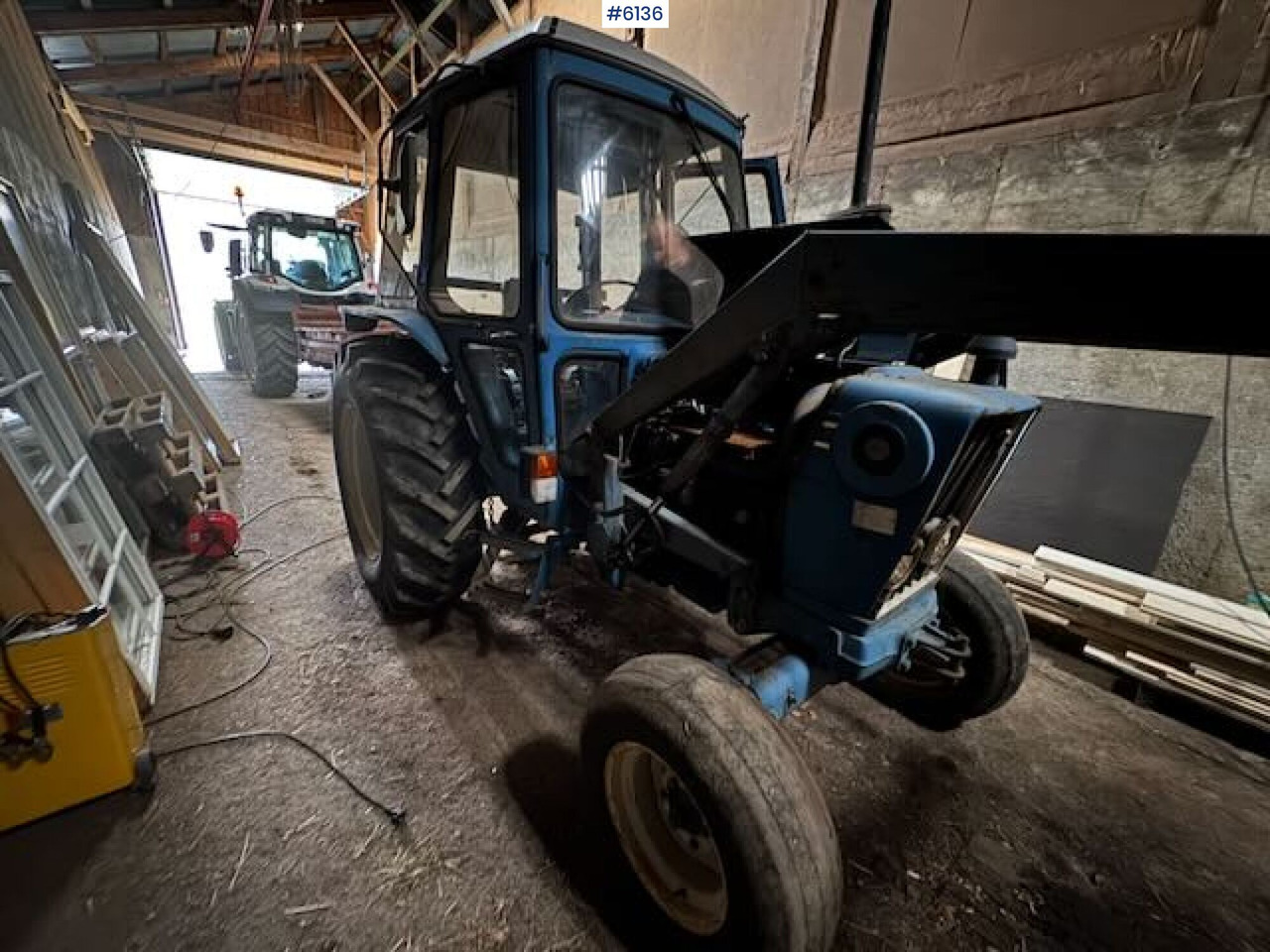 1981 Ford 4600 with front loader! - 拖拉机:图2 1981 Ford 4600 with front loader! - 拖拉机:图2