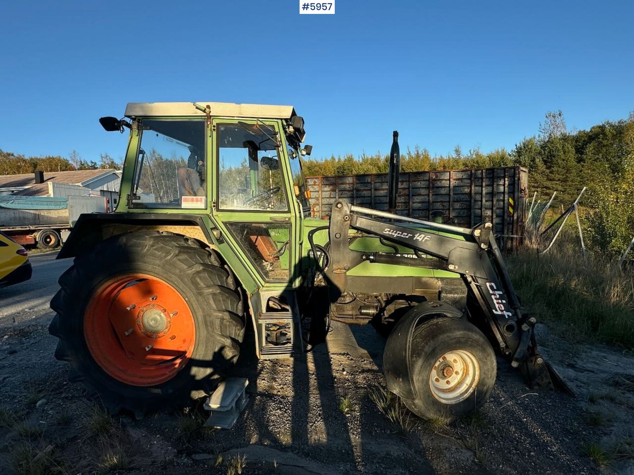 1982 Fendt 306LS 4x2 with front loader - 拖拉机:图2 1982 Fendt 306LS 4x2 with front loader - 拖拉机:图2