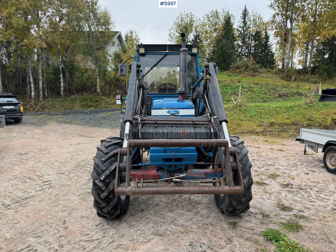 拖拉机 1983 Ford 5610 with Front Loader：图5