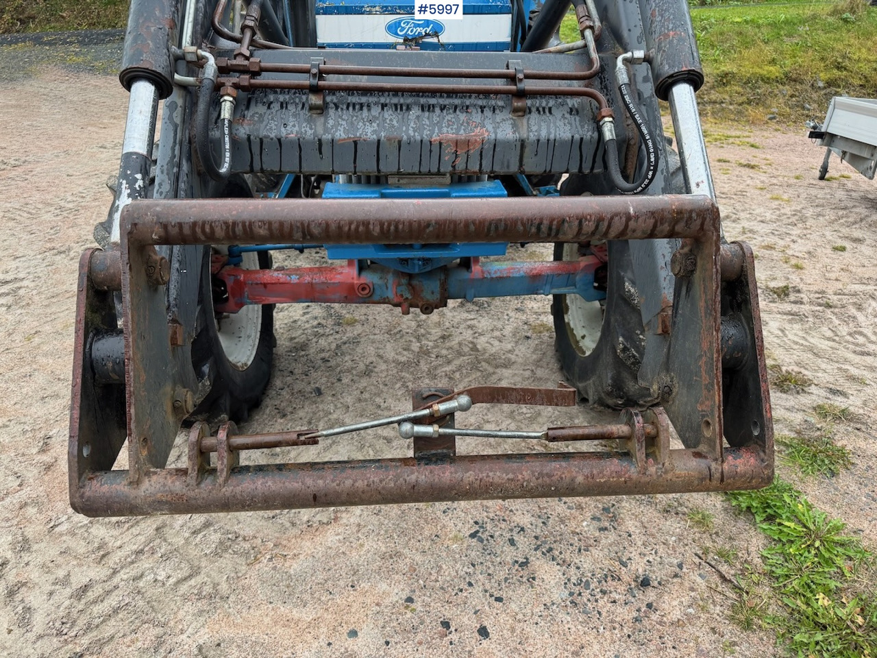 拖拉机 1983 Ford 5610 with Front Loader：图10