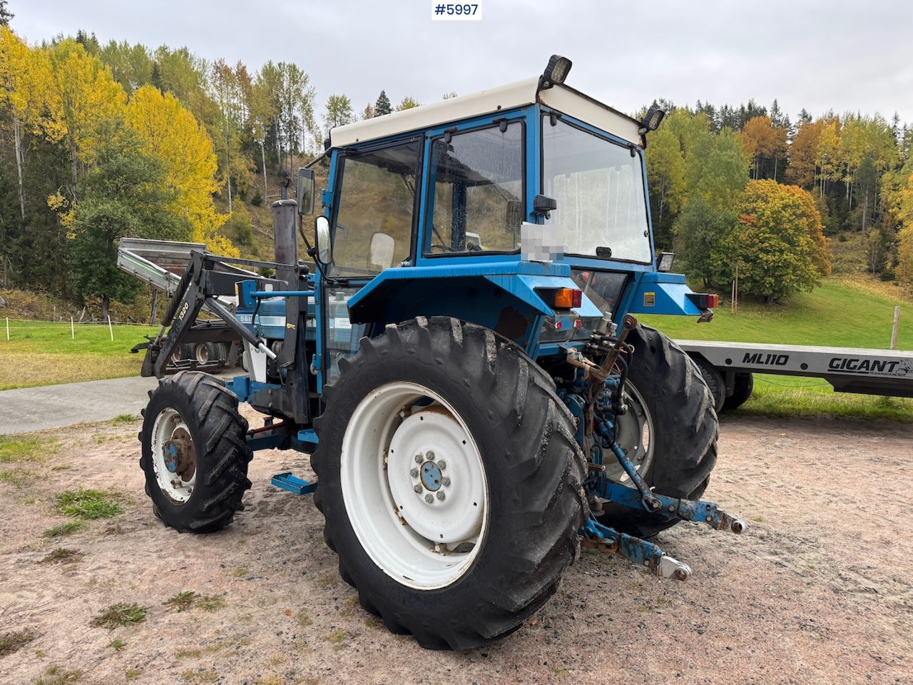 拖拉机 1983 Ford 5610 with Front Loader：图6