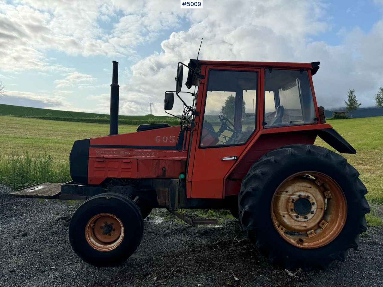 1984 Volvo BM Valmet 605 Turbo 4x2 - 拖拉机:图3 1984 Volvo BM Valmet 605 Turbo 4x2 - 拖拉机:图3