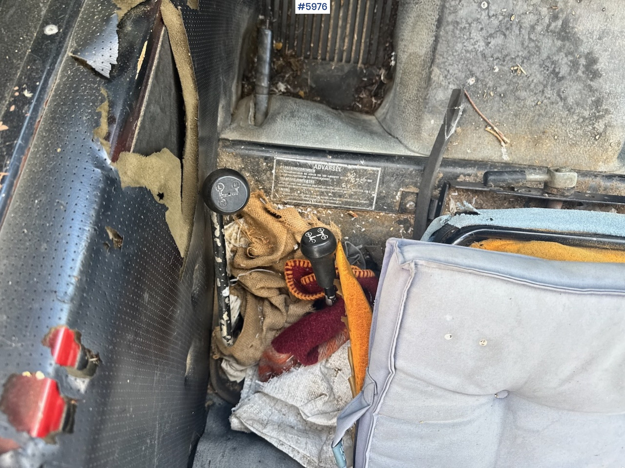 拖拉机 1985 Case International 685 with Log Trailer：图15