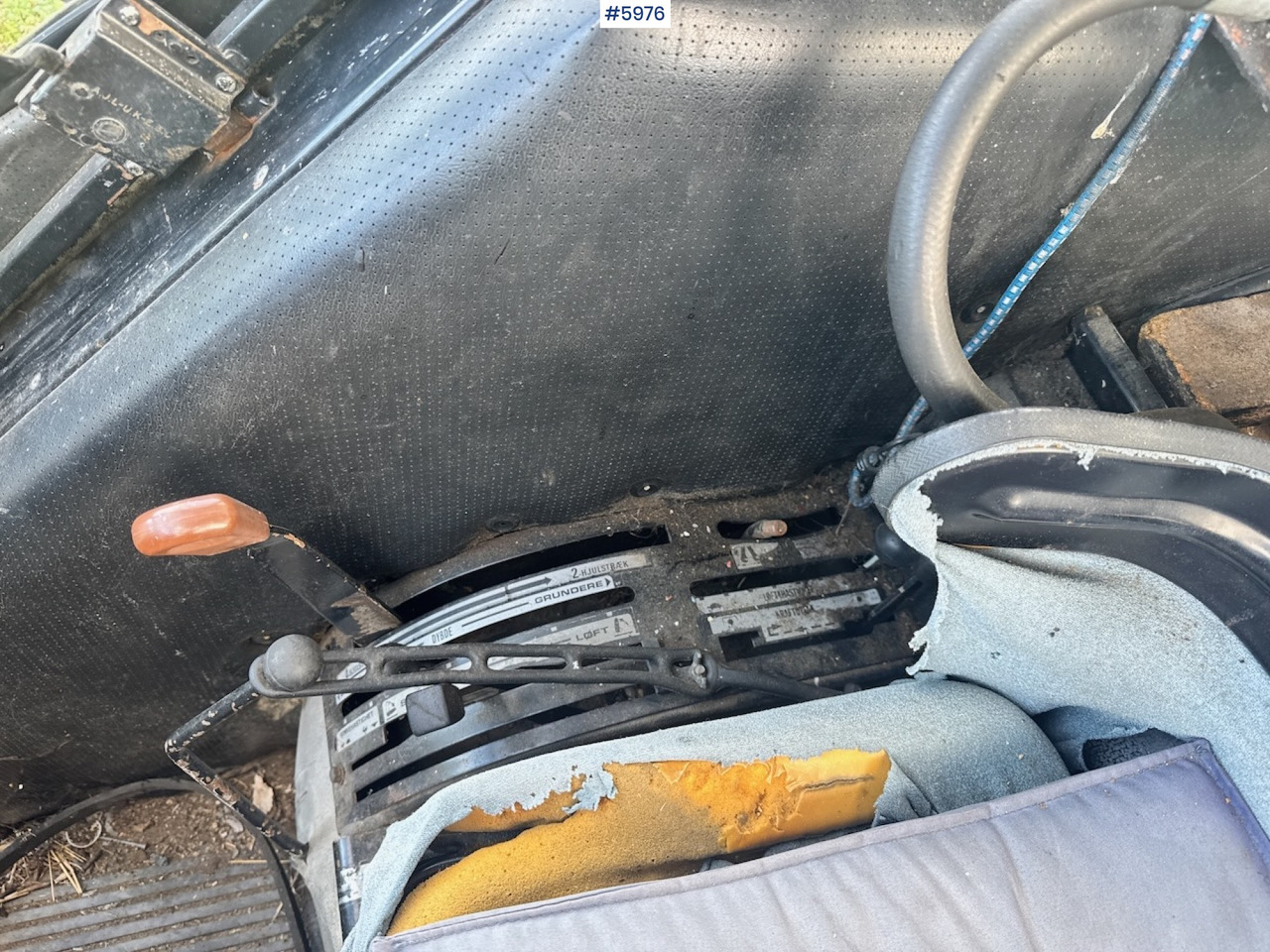 拖拉机 1985 Case International 685 with Log Trailer：图12