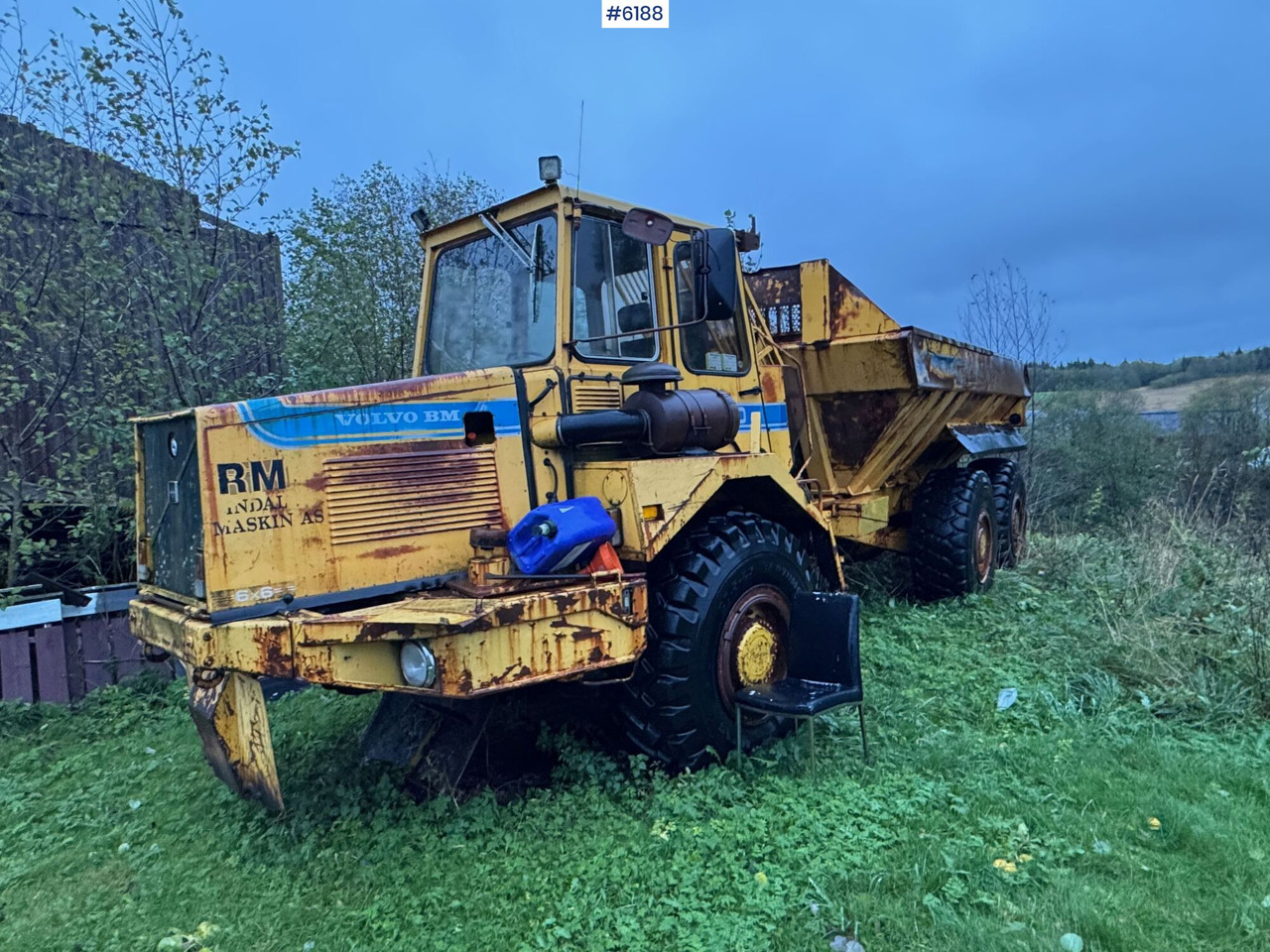 1985 Volvo BM 5350B 6x6 dumper - 铰接式自卸车:图1 1985 Volvo BM 5350B 6x6 dumper - 铰接式自卸车:图1