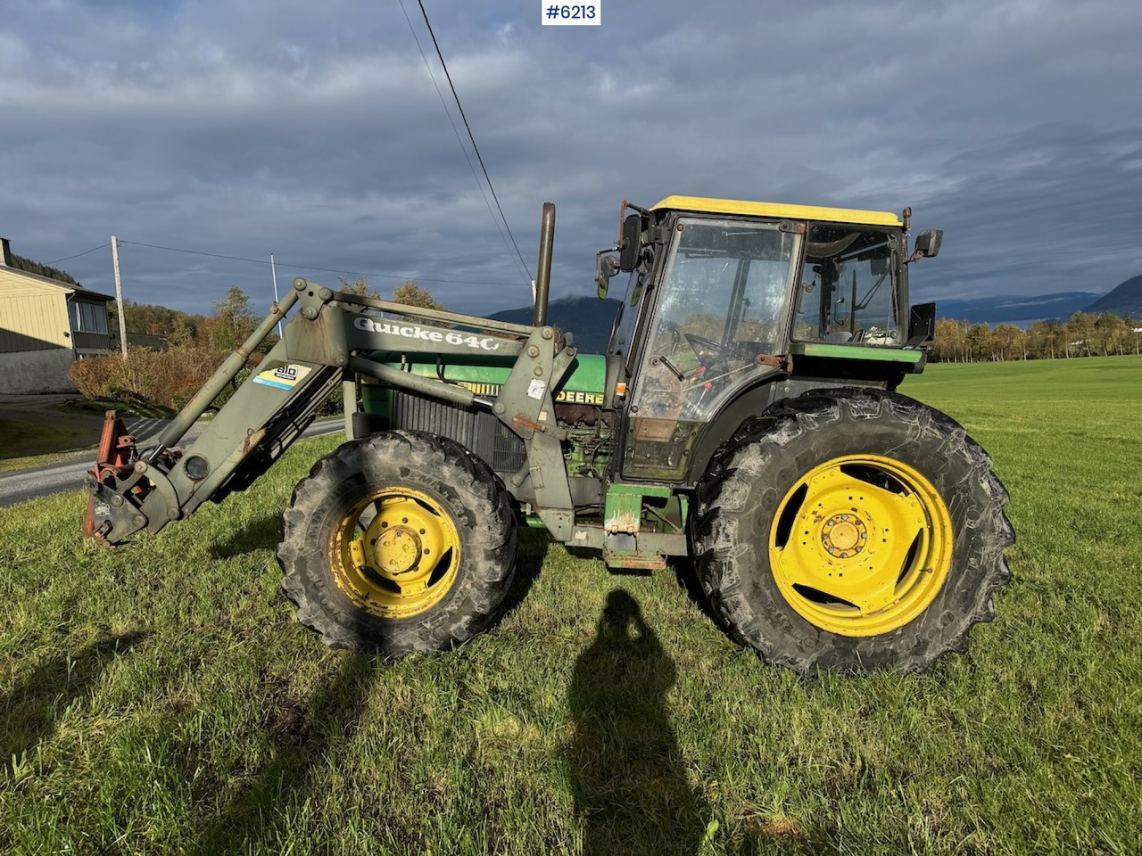 1990 John Deere 2850 Power Synchron w/ front loader. - 拖拉机:图1 1990 John Deere 2850 Power Synchron w/ front loader. - 拖拉机:图1