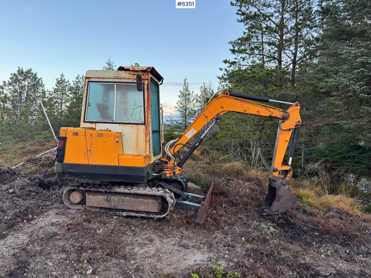 1991 Hanix N 260-2 w/ 2 drawers. - 挖掘机:图2 1991 Hanix N 260-2 w/ 2 drawers. - 挖掘机:图2