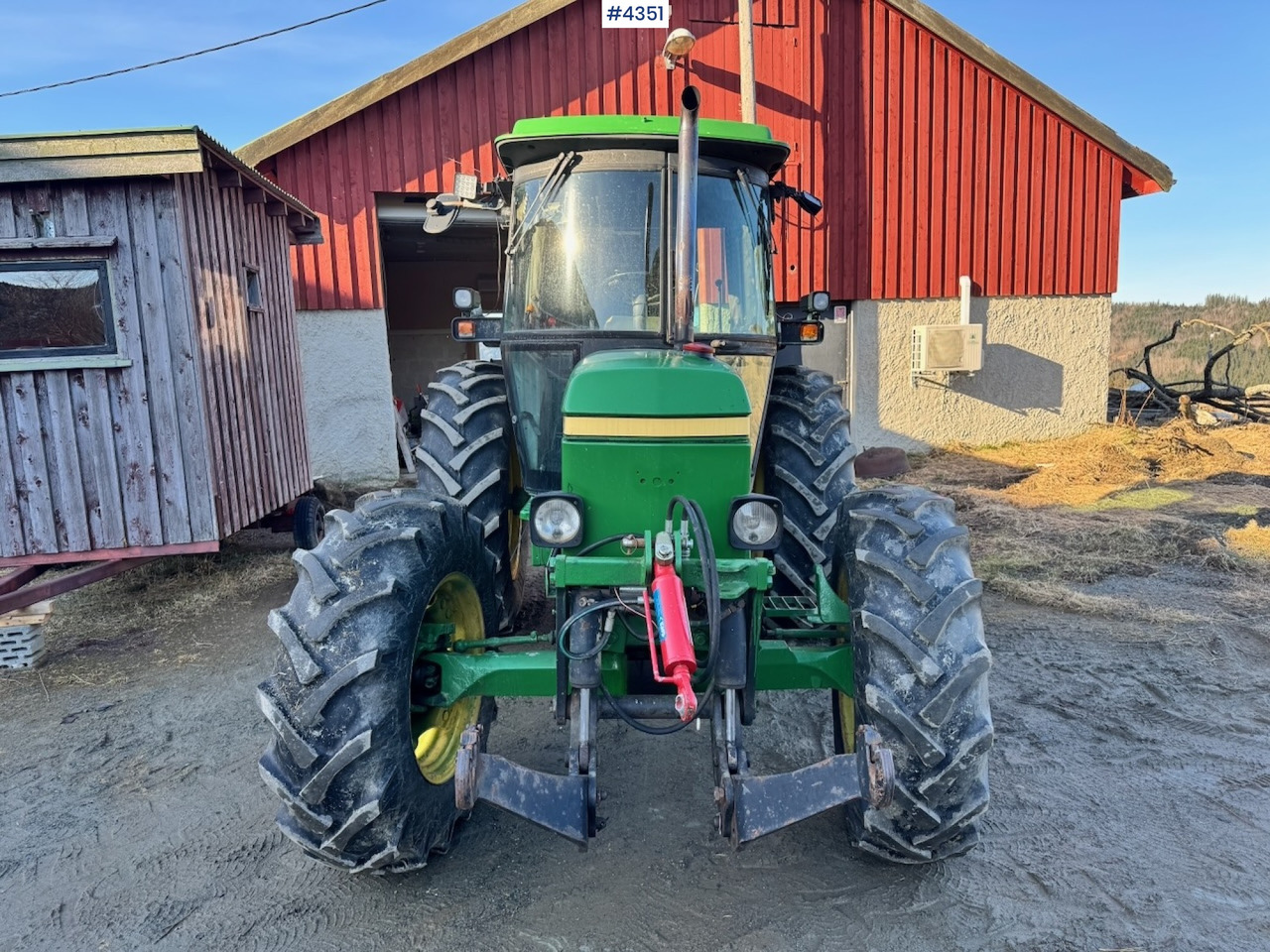 1991 John Deere 2850 4x4 Synchron w/ front hydraulics. - 拖拉机:图3 1991 John Deere 2850 4x4 Synchron w/ front hydraulics. - 拖拉机:图3