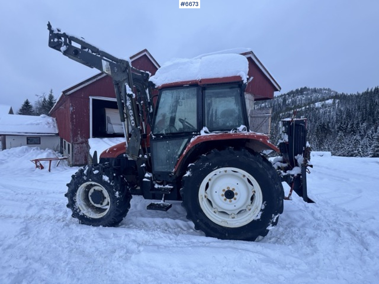 1996 New Holland L75 with front loader and 3rd function - 拖拉机:图4 1996 New Holland L75 with front loader and 3rd function - 拖拉机:图4