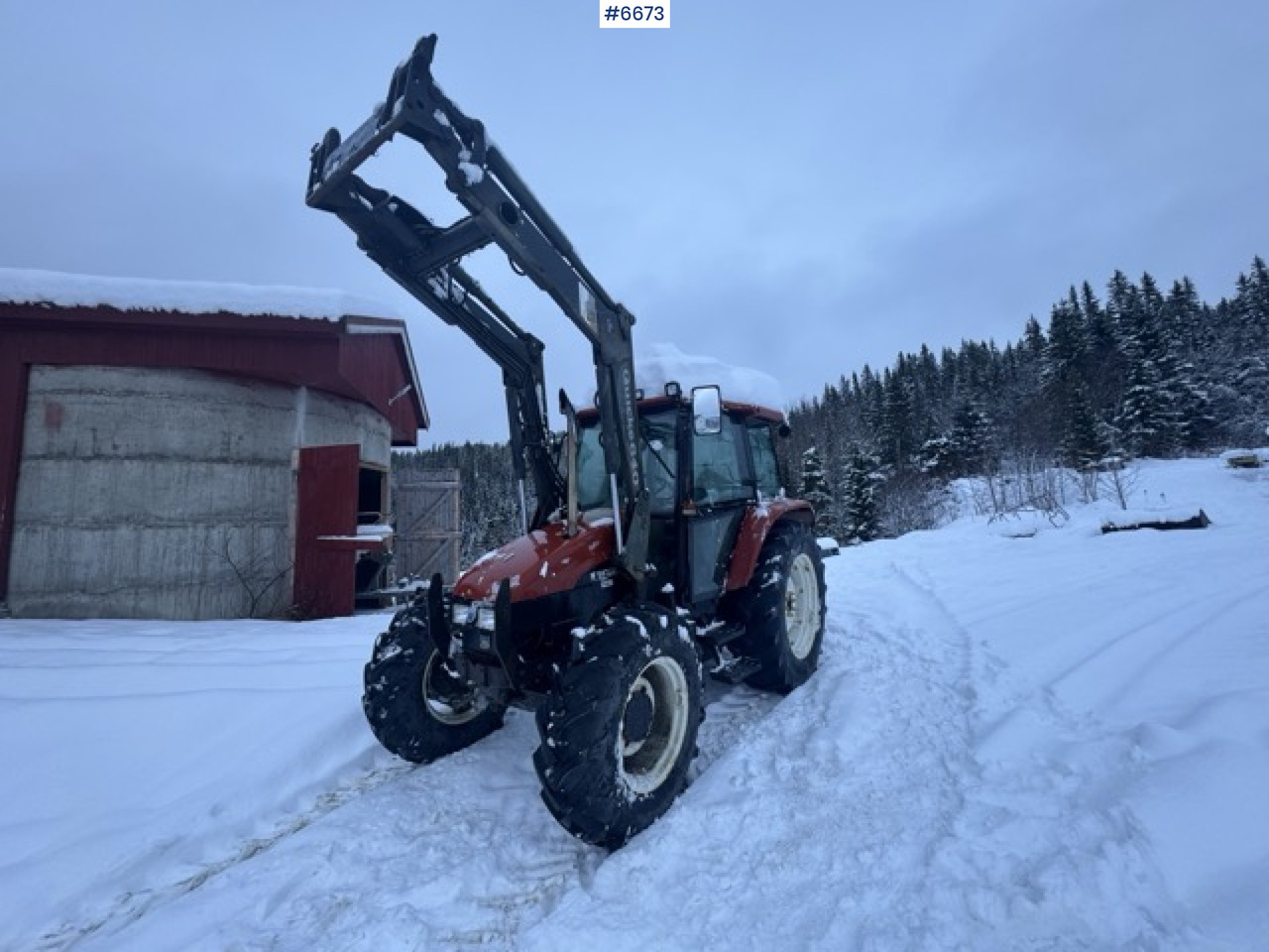 1996 New Holland L75 with front loader and 3rd function - 拖拉机:图1 1996 New Holland L75 with front loader and 3rd function - 拖拉机:图1