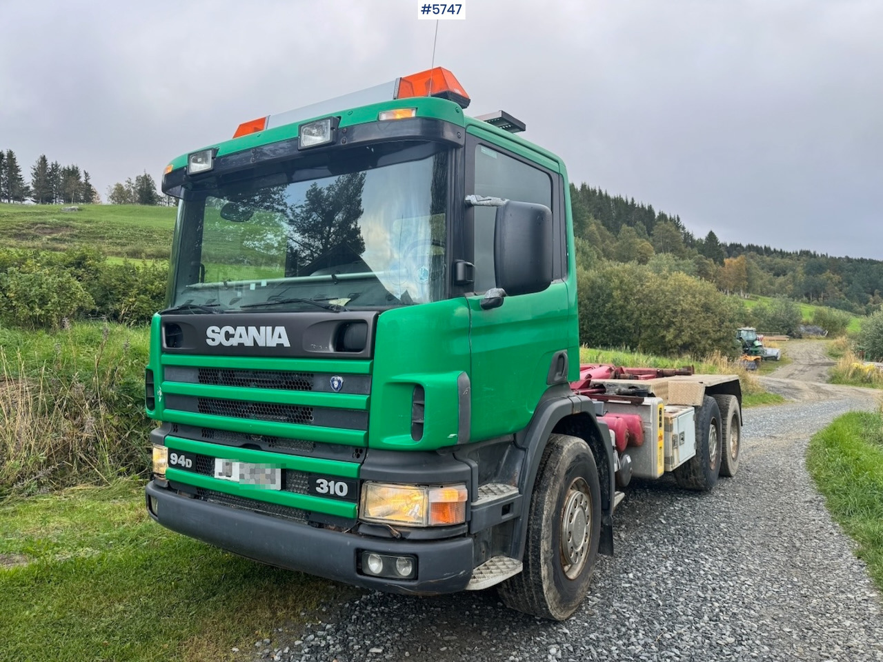 1998 Scania 94D 310 Hook‑truck - 吊钩升降车:图1 1998 Scania 94D 310 Hook‑truck - 吊钩升降车:图1