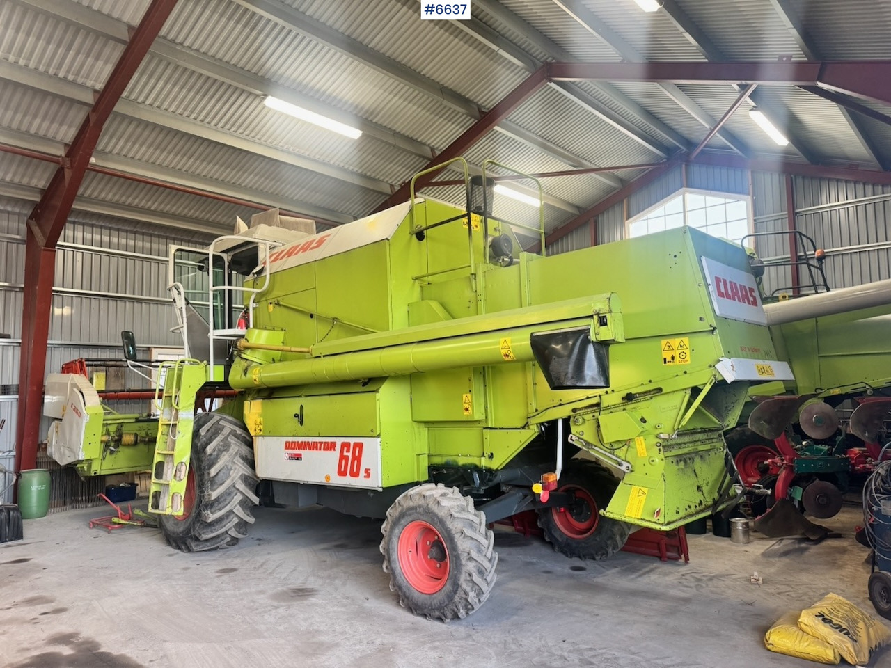 1999 Claas Dominator 68 S combine harvester with twin wheels. Well-maintained / Recently upgraded! - 联合收割机:图4 1999 Claas Dominator 68 S combine harvester with twin wheels. Well-maintained / Recently upgraded! - 联合收割机:图4