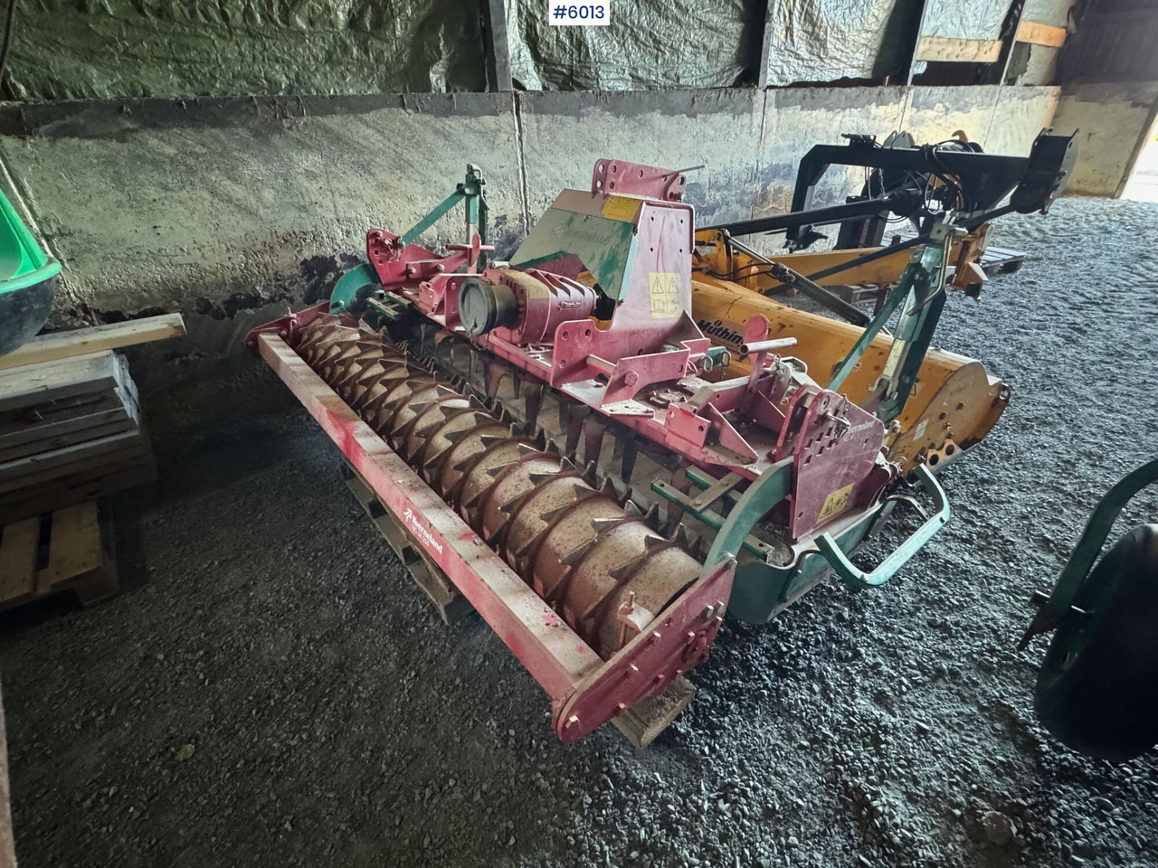 2000 Kverneland NG 14 250 horizontal tiller - 土壤耕作设备:图3 2000 Kverneland NG 14 250 horizontal tiller - 土壤耕作设备:图3