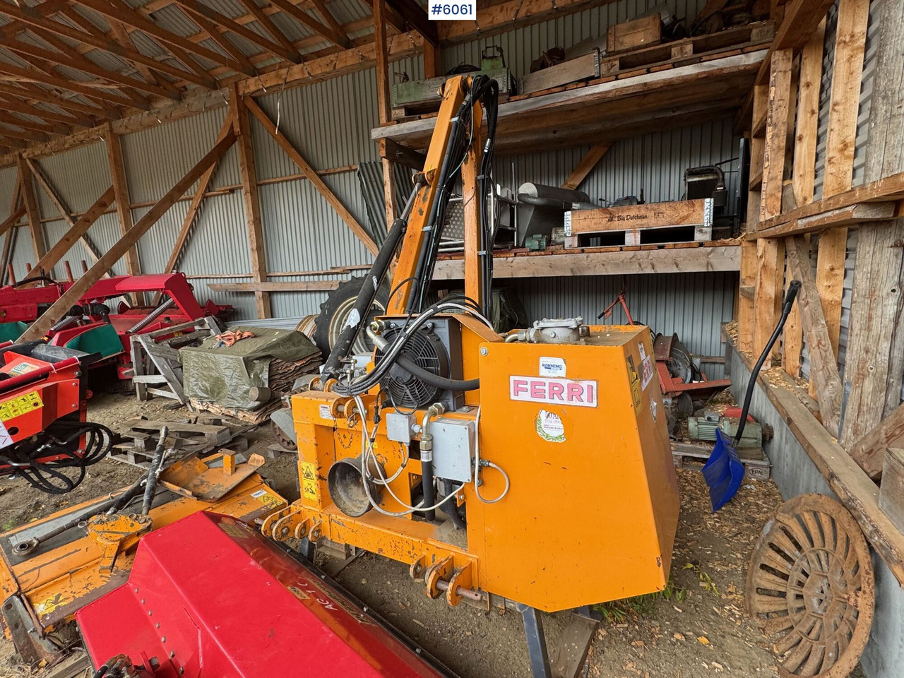2002 Ferry pasture mower with TN120 cutting head and extra mowing unit - 干草和饲料设备:图3 2002 Ferry pasture mower with TN120 cutting head and extra mowing unit - 干草和饲料设备:图3