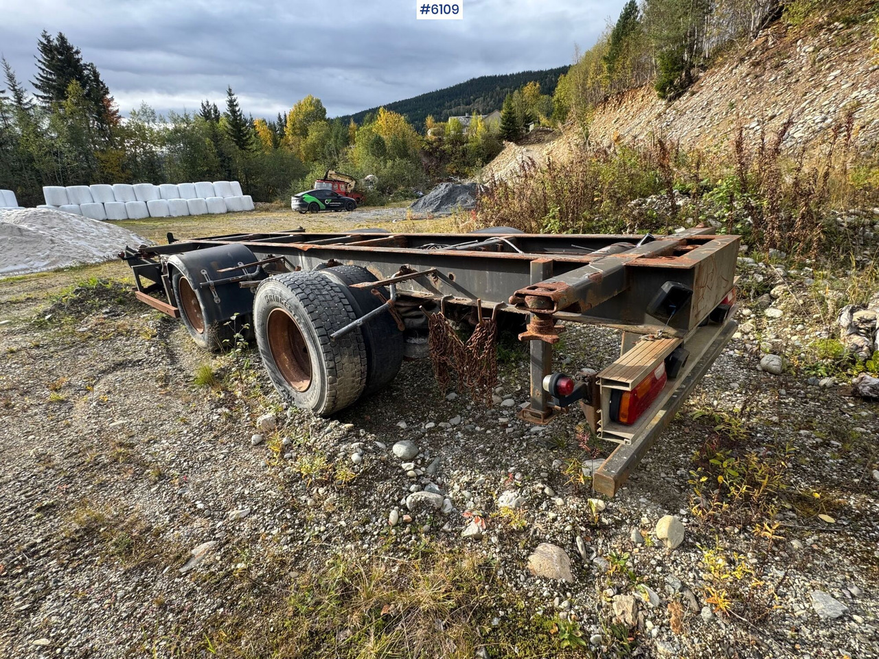 2002 Istrail container trailer. Repair object. - 低装载拖车:图5 2002 Istrail container trailer. Repair object. - 低装载拖车:图5