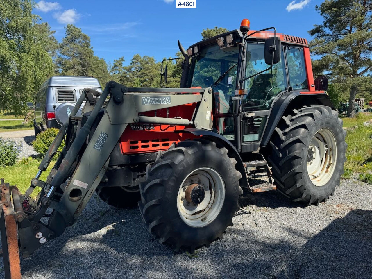 2002 Valtra 6300 4x4 w/ front loader - 拖拉机:图1 2002 Valtra 6300 4x4 w/ front loader - 拖拉机:图1