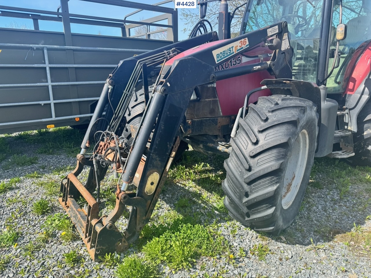 2004 Case MXU 135 4x4 w/ Front Loader. - 拖拉机:图2 2004 Case MXU 135 4x4 w/ Front Loader. - 拖拉机:图2
