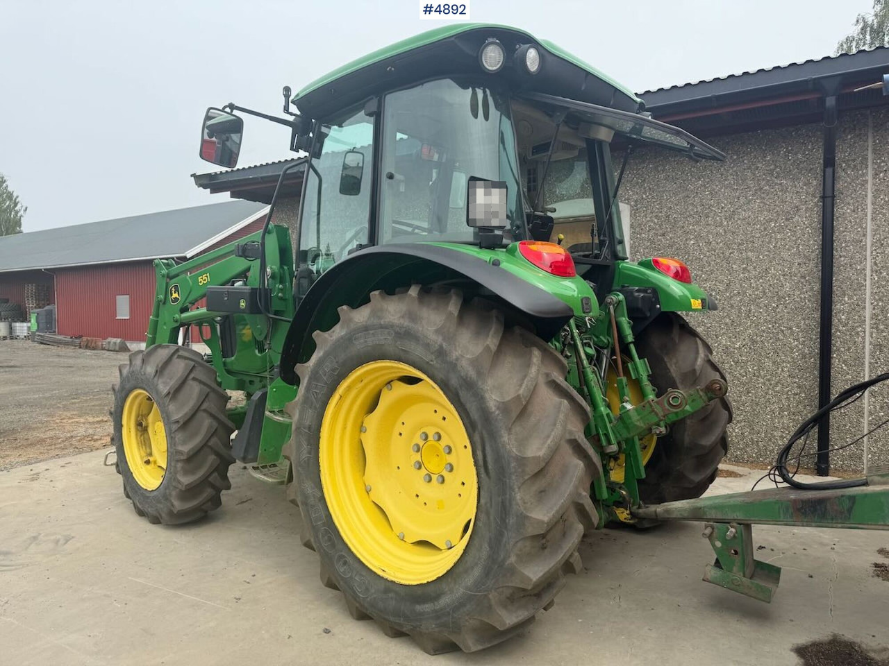 2004 John Deere 5720 4x4 w/ front loader - 拖拉机:图3 2004 John Deere 5720 4x4 w/ front loader - 拖拉机:图3