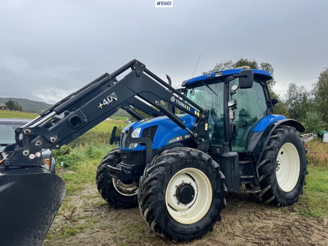 2004 New Holland TS115A with front loader - 拖拉机:图3 2004 New Holland TS115A with front loader - 拖拉机:图3