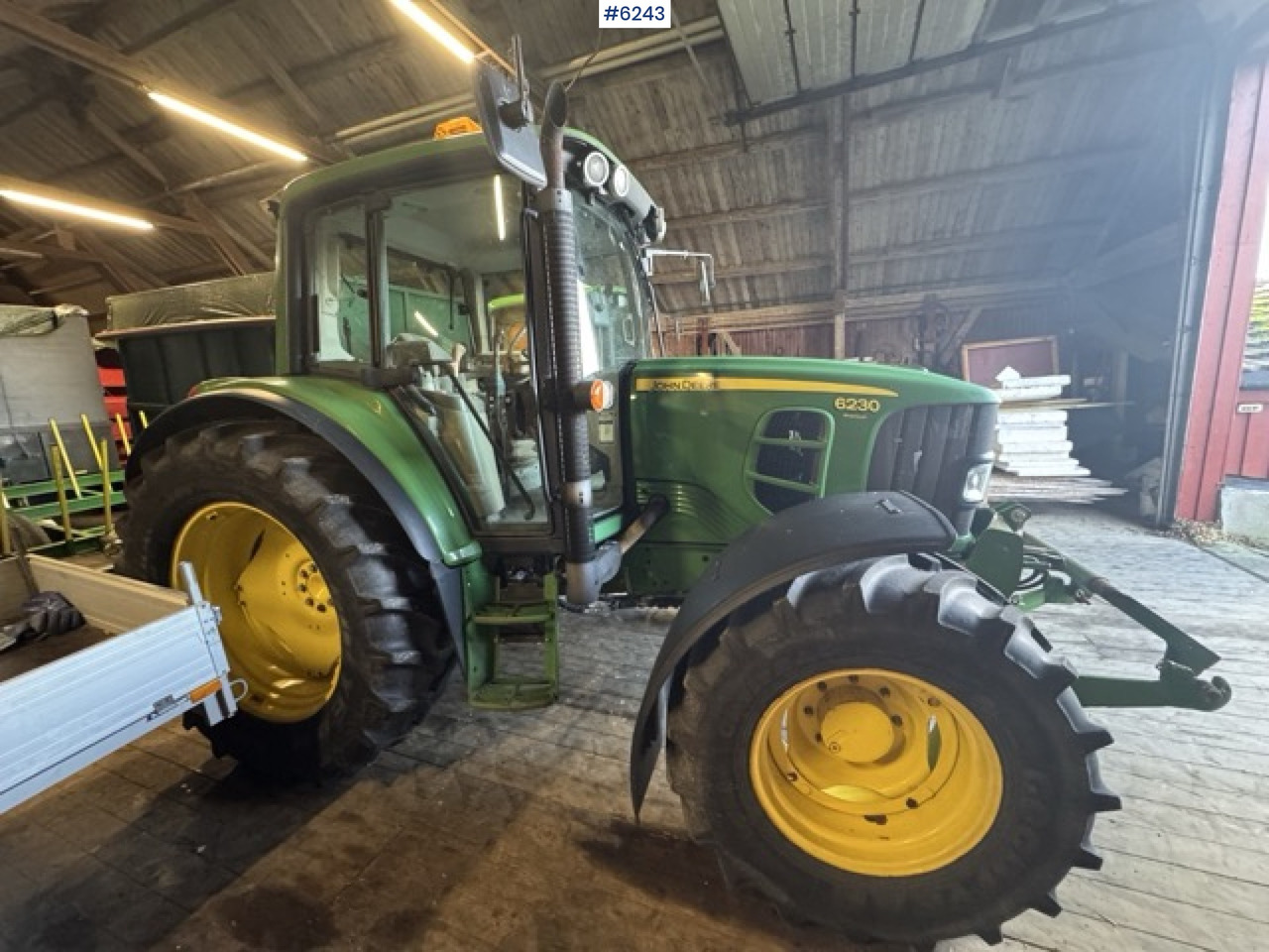 2008 John Deere 6230 Premium (114 hp) – Only 2,402 hours! - 拖拉机:图1 2008 John Deere 6230 Premium (114 hp) – Only 2,402 hours! - 拖拉机:图1