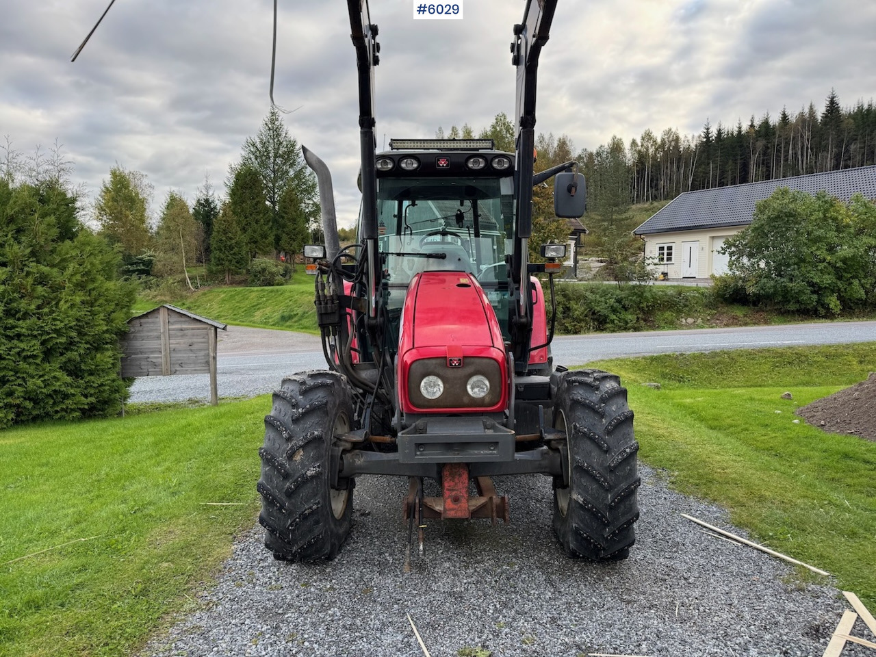 2010 Massey Ferguson 5445 with Front Loader - 拖拉机:图4 2010 Massey Ferguson 5445 with Front Loader - 拖拉机:图4