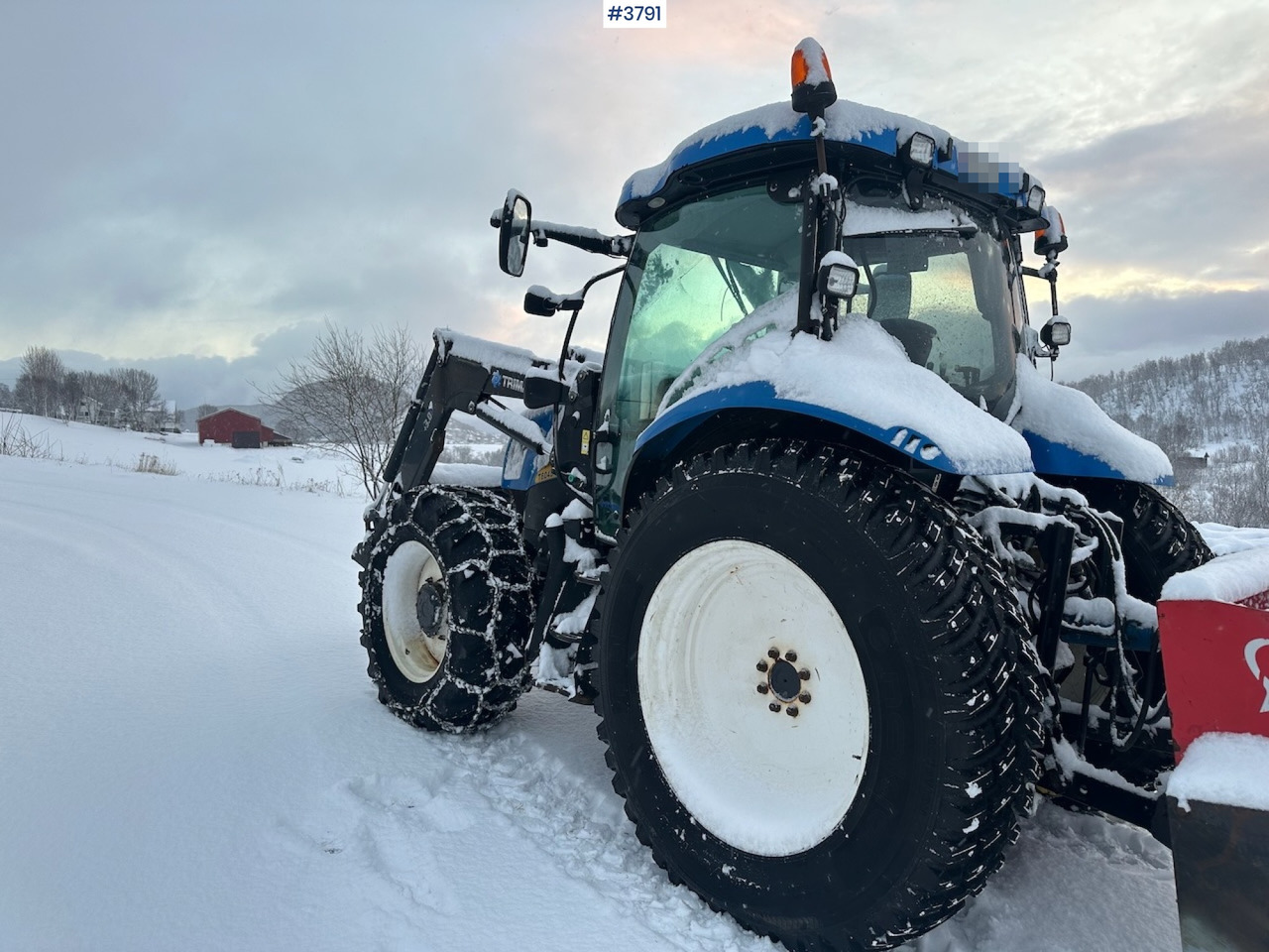 2010 New Holland T6040 4x4 plow rigged tractor w/ Trima +3.0p front loader, brand new chains, snow bucket and Westbjørn snow blower. WATCH VIDEO. - 拖拉机:图5 2010 New Holland T6040 4x4 plow rigged tractor w/ Trima +3.0p front loader, brand new chains, snow bucket and Westbjørn snow blower. WATCH VIDEO. - 拖拉机:图5