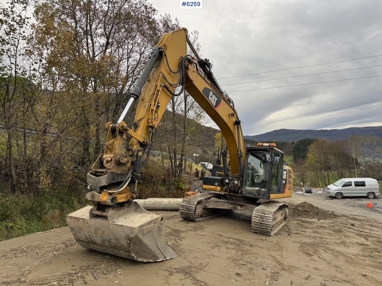 2012 Cat 324 E w/ rotor tilt, sanding bucket and digging bucket. - 履带式挖掘机:图5 2012 Cat 324 E w/ rotor tilt, sanding bucket and digging bucket. - 履带式挖掘机:图5
