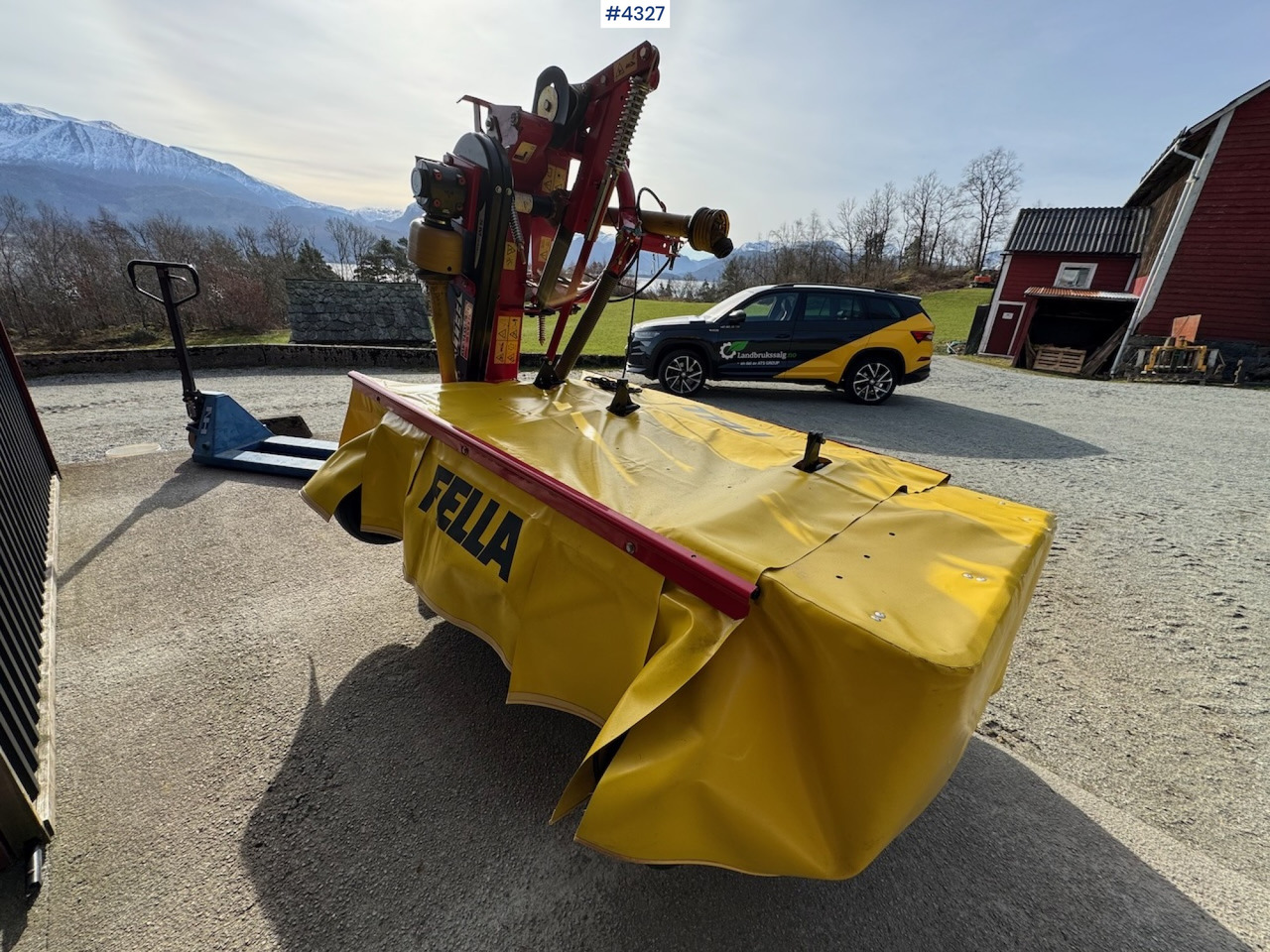 2013 Fella SM210 mower - 干草和饲料设备:图4 2013 Fella SM210 mower - 干草和饲料设备:图4