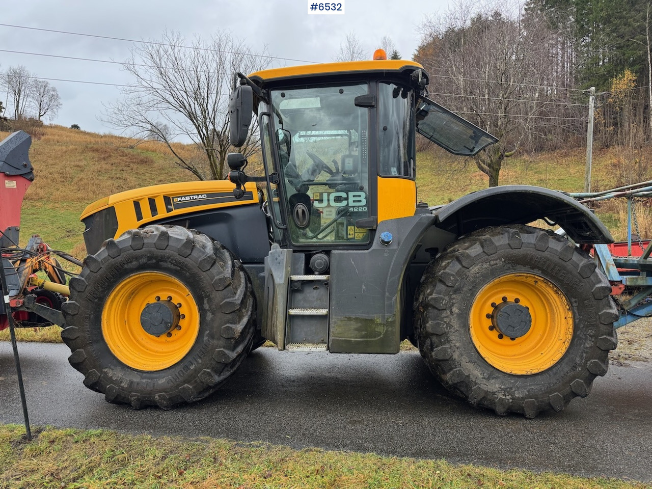 2015 JCB Fastrack 4220 w/ front hydraulics, front PTO and plow plate. Low hours! - 拖拉机:图4 2015 JCB Fastrack 4220 w/ front hydraulics, front PTO and plow plate. Low hours! - 拖拉机:图4