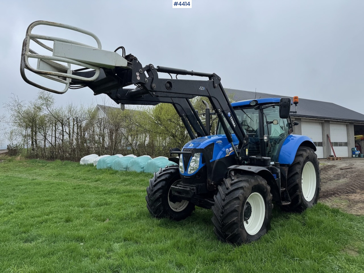 2015 New Holland T7.185 Auto Command w/Front Loader - 拖拉机:图1 2015 New Holland T7.185 Auto Command w/Front Loader - 拖拉机:图1