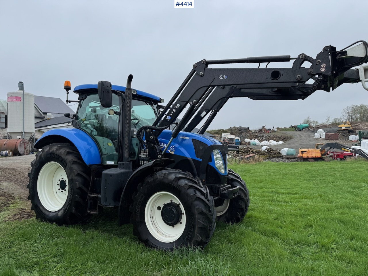 2015 New Holland T7.185 Auto Command w/Front Loader - 拖拉机:图2 2015 New Holland T7.185 Auto Command w/Front Loader - 拖拉机:图2