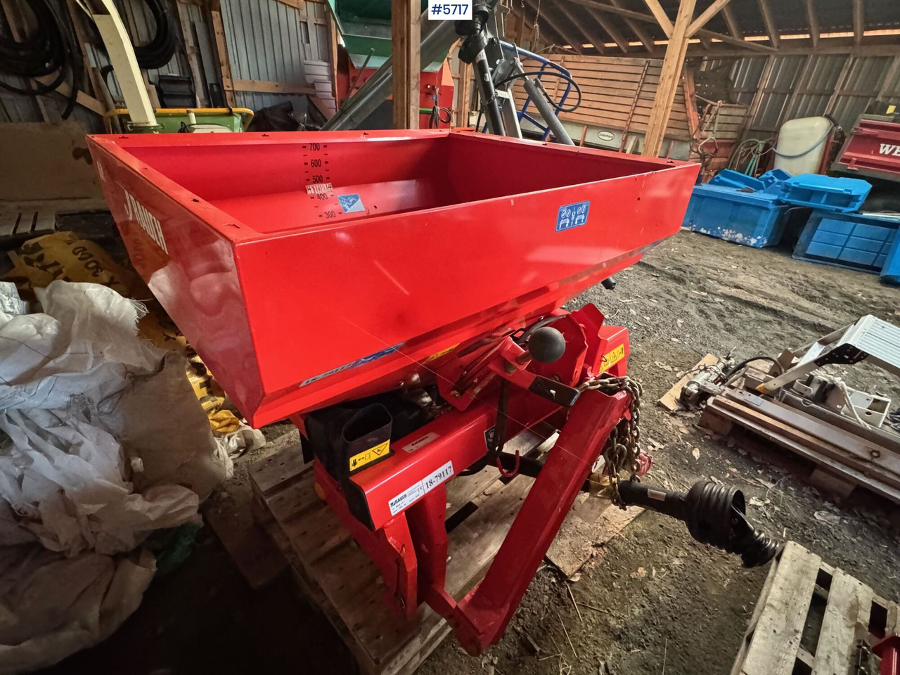 2015 RAUCH MDS 12.1 Fertiliser Spreader - 肥料撒施机:图4 2015 RAUCH MDS 12.1 Fertiliser Spreader - 肥料撒施机:图4