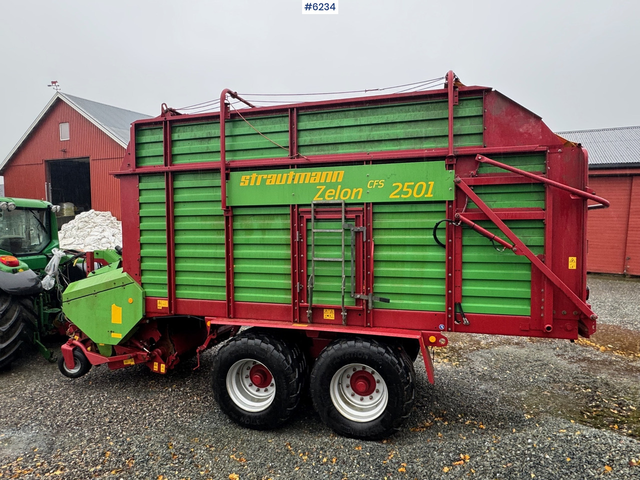 2015 Strutmann Zelon CFS 2501 loader wagon - 干草和饲料设备:图2 2015 Strutmann Zelon CFS 2501 loader wagon - 干草和饲料设备:图2