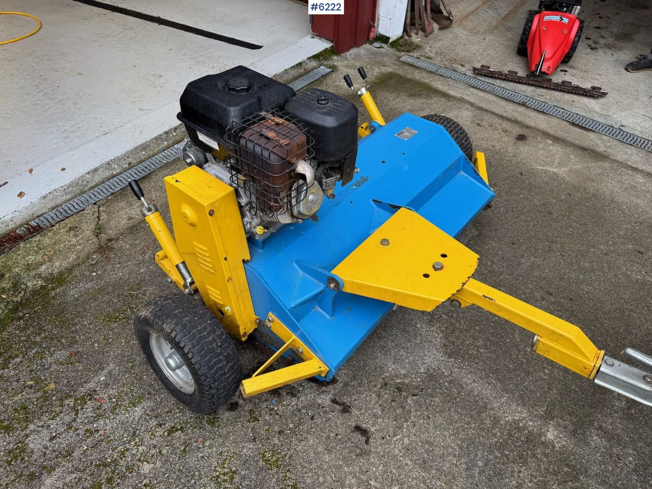 2016 Eco Wee AT120 Pasture Topper - 干草和饲料设备:图3 2016 Eco Wee AT120 Pasture Topper - 干草和饲料设备:图3