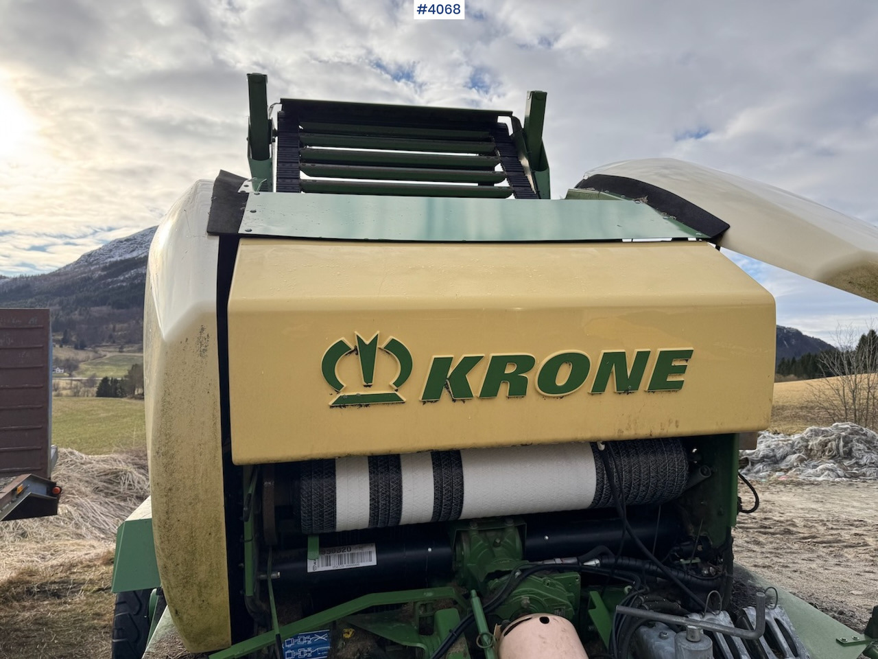 2016 Krone Comprima CF 155 XC Kombipresse - 干草和饲料设备:图3 2016 Krone Comprima CF 155 XC Kombipresse - 干草和饲料设备:图3