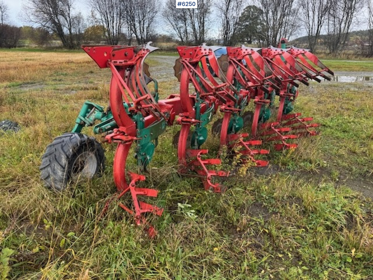 2017 Kverneland EG 5-coil reversible plow w/ new coulters and extra equipment! - 土壤耕作设备:图4 2017 Kverneland EG 5-coil reversible plow w/ new coulters and extra equipment! - 土壤耕作设备:图4