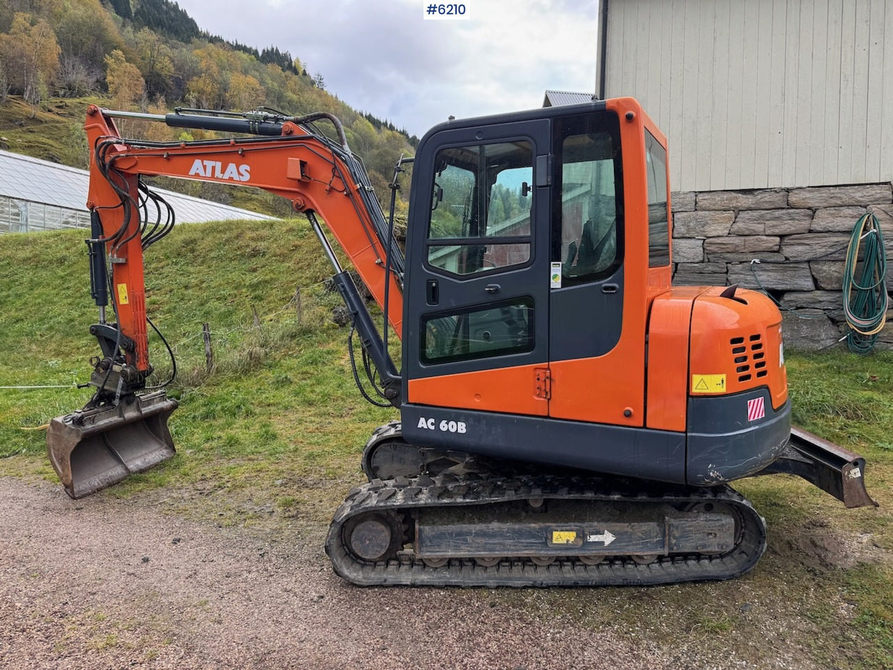 2019 Atlas AC 60B with 3 buckets, grapple, and spike. Low hours!! - 挖掘机:图2 2019 Atlas AC 60B with 3 buckets, grapple, and spike. Low hours!! - 挖掘机:图2
