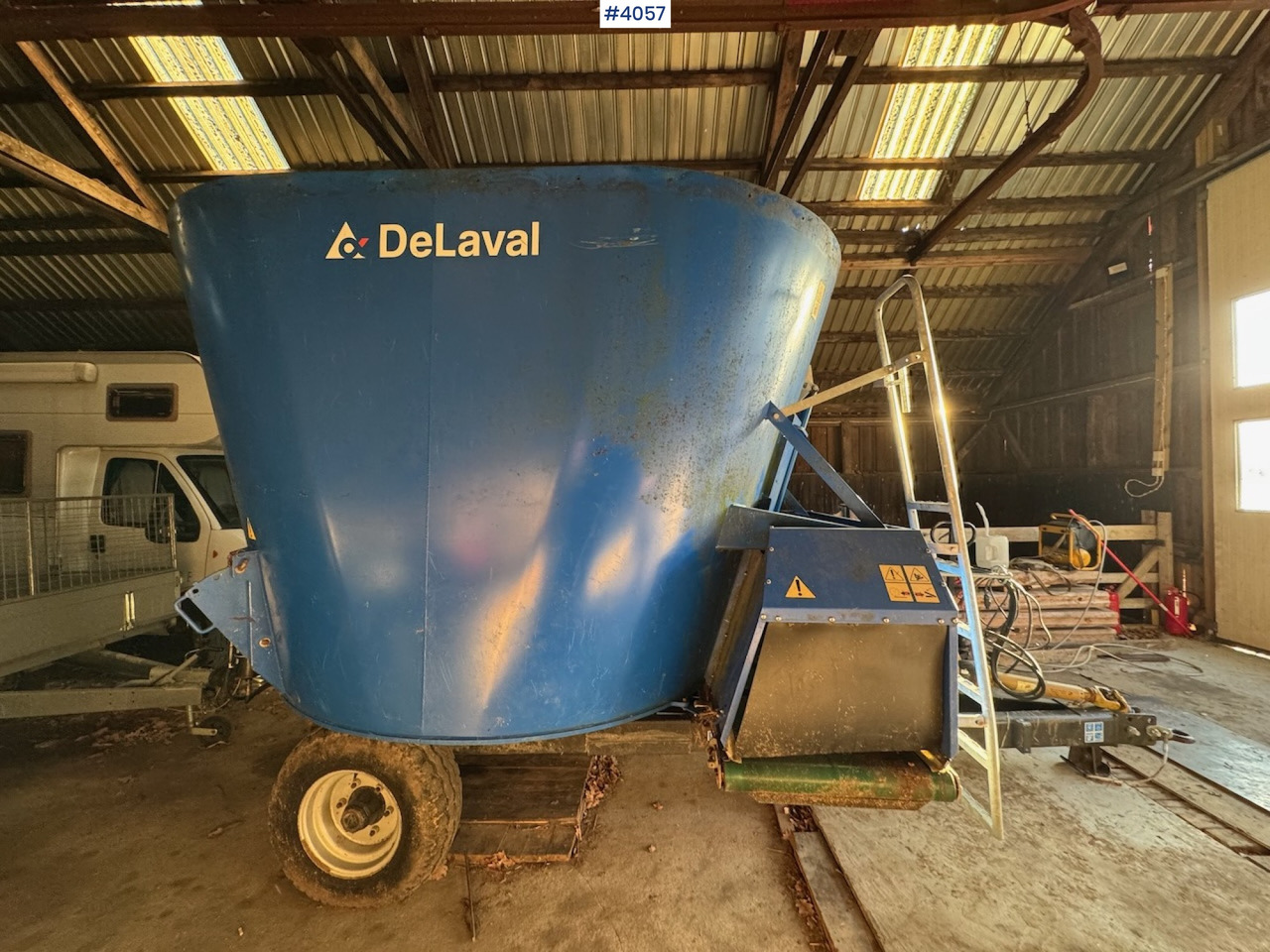 2019 Delaval VM12 Coarse feed mixer - 牲畜设备:图4 2019 Delaval VM12 Coarse feed mixer - 牲畜设备:图4