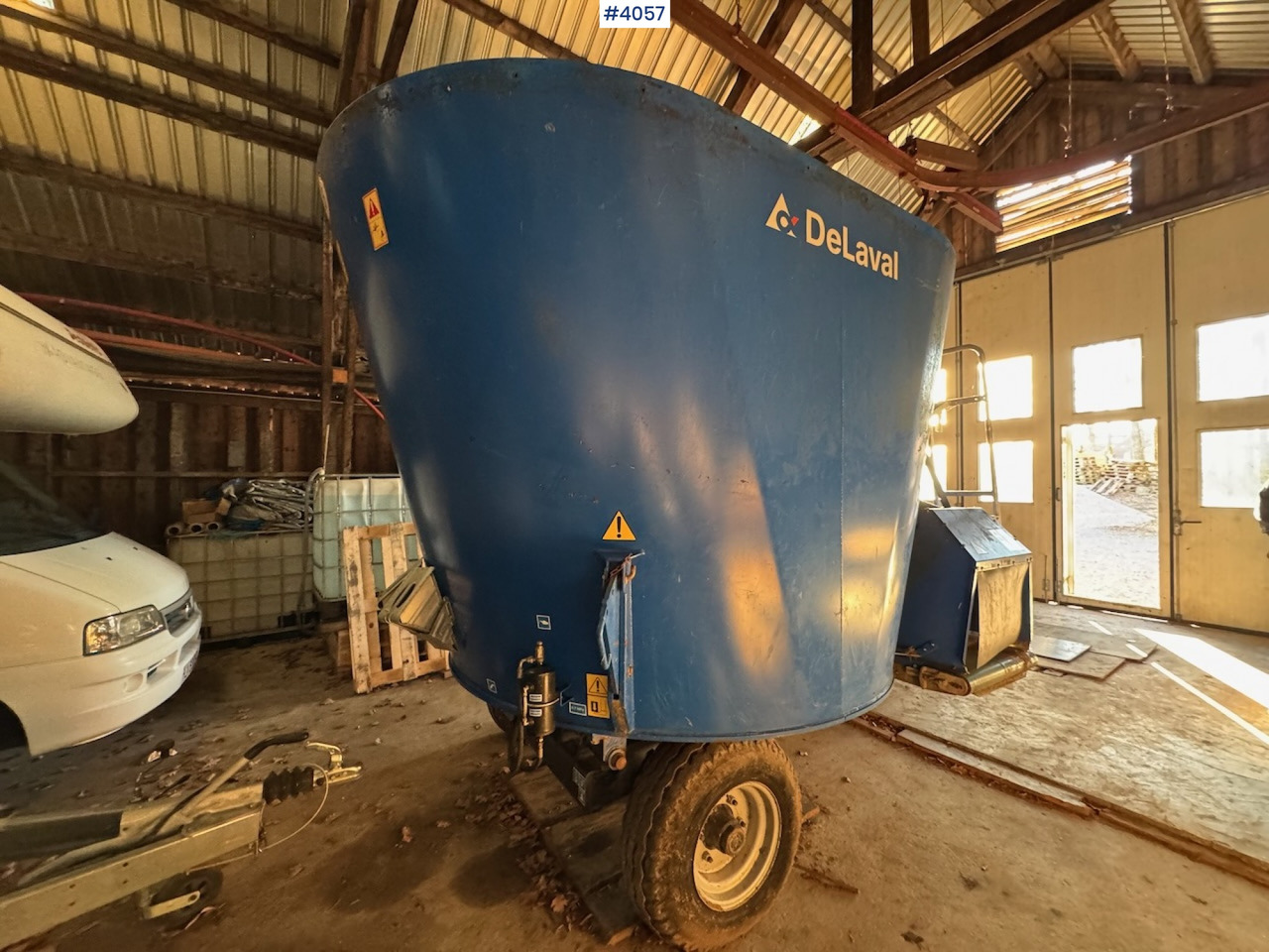2019 Delaval VM12 Coarse feed mixer - 牲畜设备:图3 2019 Delaval VM12 Coarse feed mixer - 牲畜设备:图3