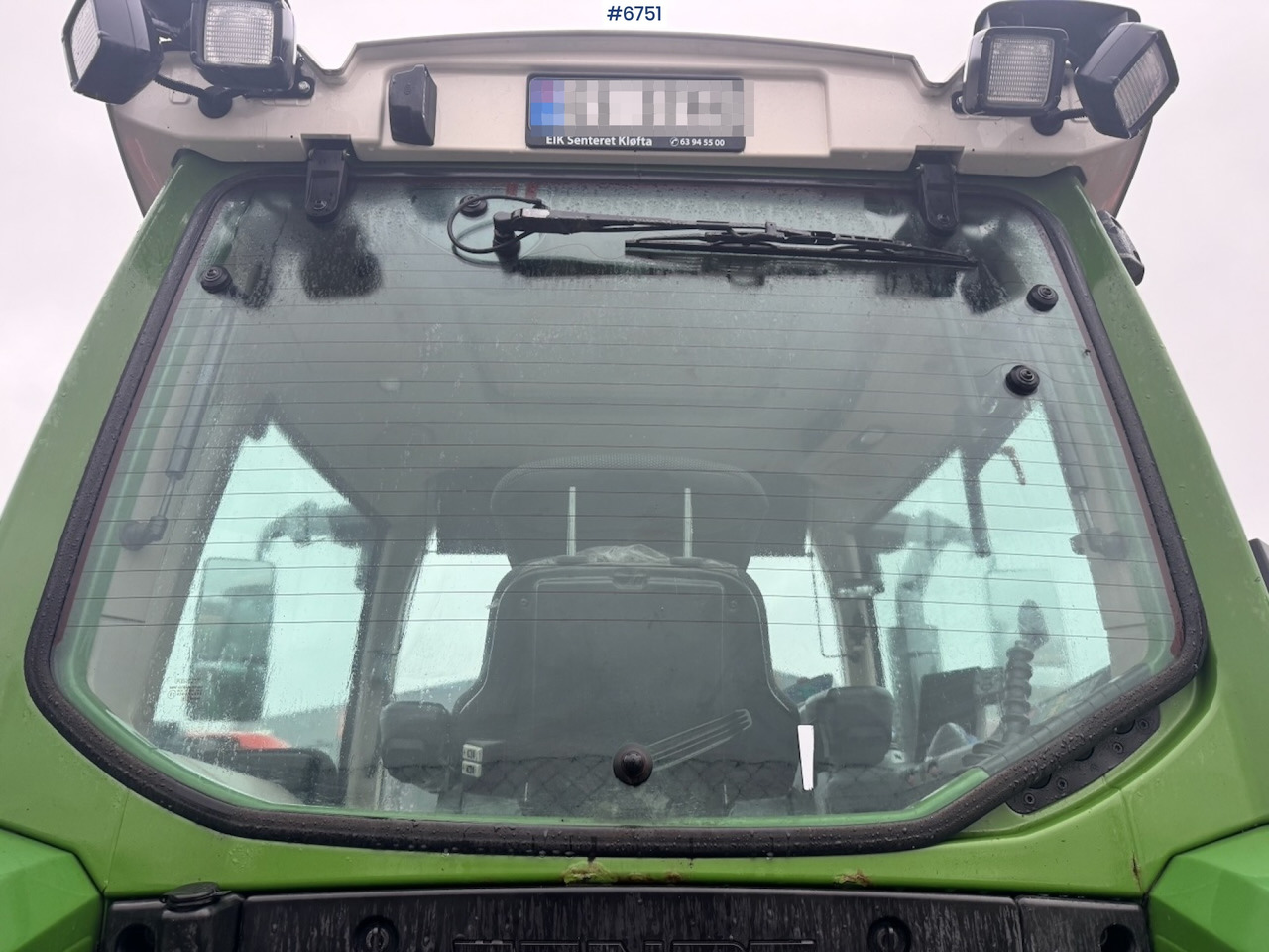 拖拉机 2019 Fendt 313 Vario w/ Front hydraulics and 2 sets of tires.：图6