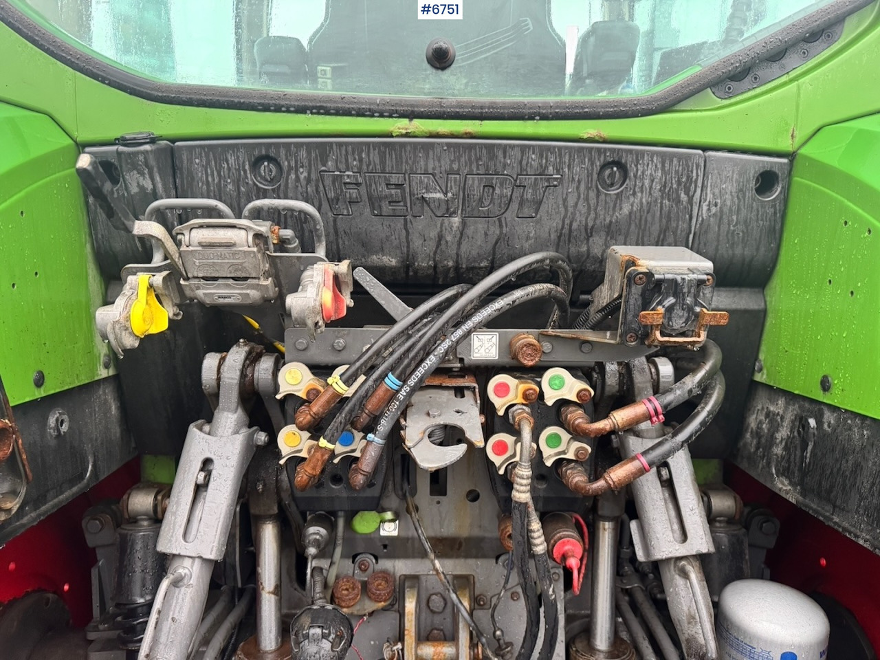 拖拉机 2019 Fendt 313 Vario w/ Front hydraulics and 2 sets of tires.：图10