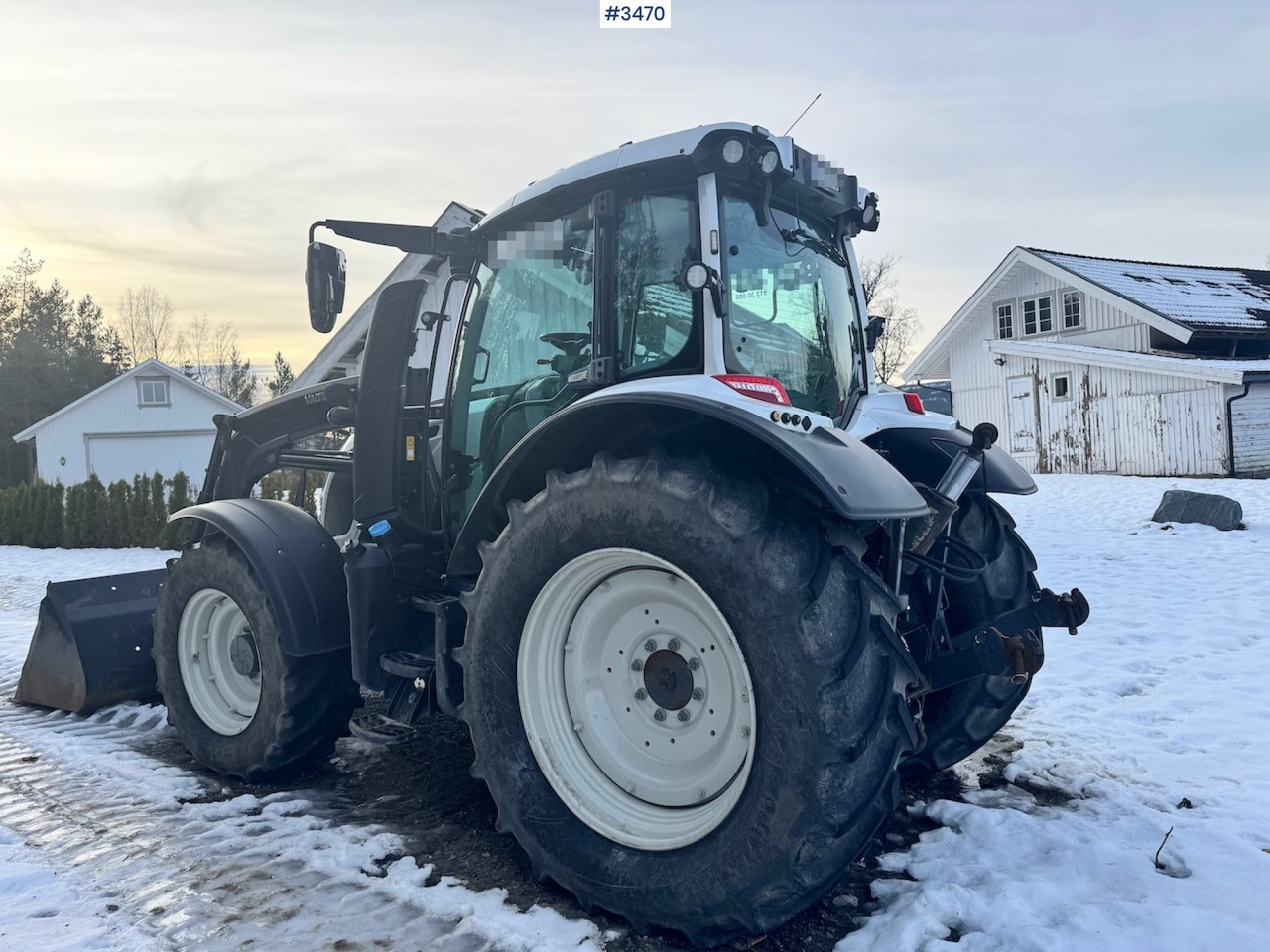 2019 Valtra N134 w/ Front loader and bucket. 900 hours! - 拖拉机:图3 2019 Valtra N134 w/ Front loader and bucket. 900 hours! - 拖拉机:图3