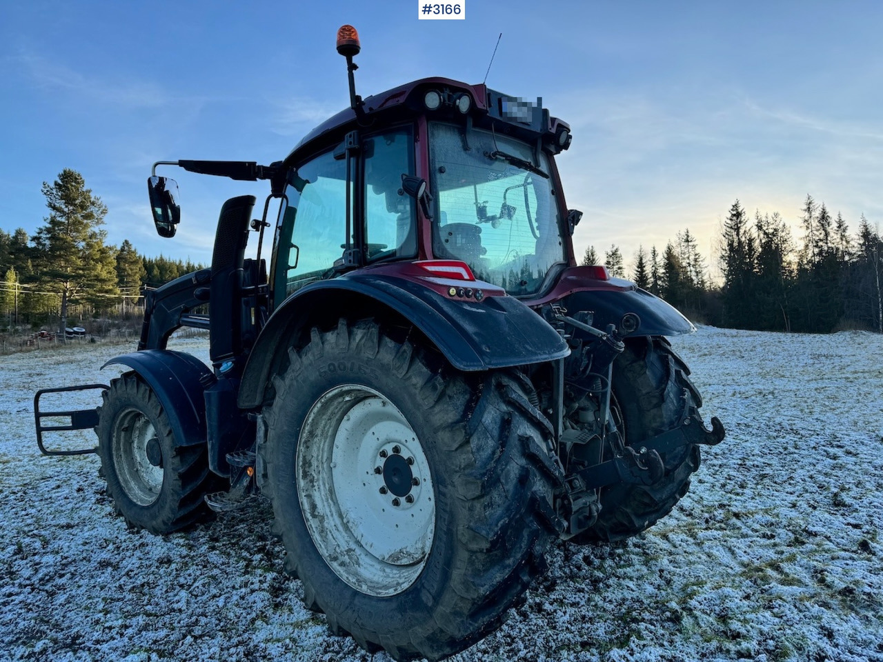 2019 Valtra N174 4x4 With front loader, snowplow blade, and 2 sets of tires. 2770 hours! - 拖拉机:图3 2019 Valtra N174 4x4 With front loader, snowplow blade, and 2 sets of tires. 2770 hours! - 拖拉机:图3