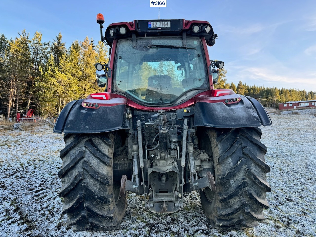 2019 Valtra N174 4x4 With front loader, snowplow blade, and 2 sets of tires. 2770 hours! - 拖拉机:图4 2019 Valtra N174 4x4 With front loader, snowplow blade, and 2 sets of tires. 2770 hours! - 拖拉机:图4